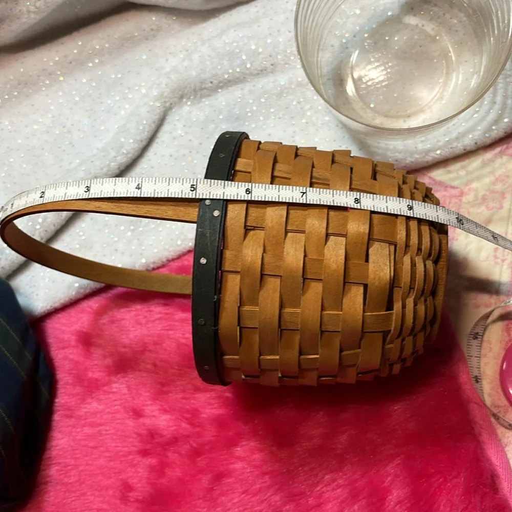 Longaberger 2004 Collectors Club Basket